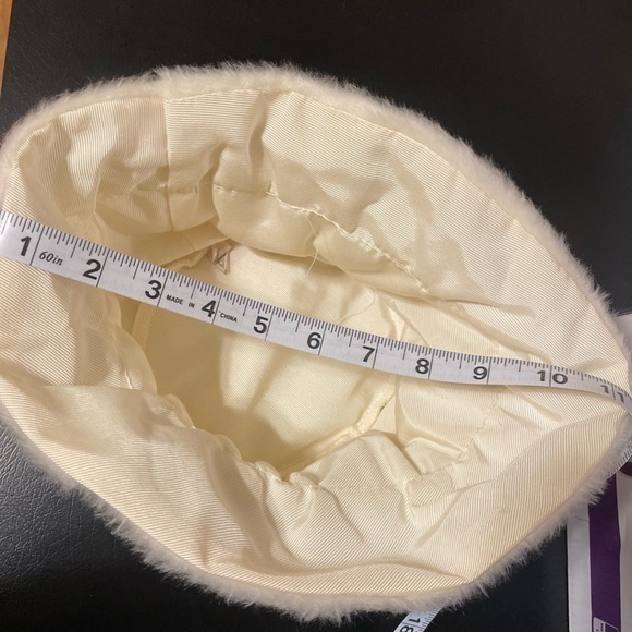 Vintage Dixxon made cream sequins fur bucket hat main image 8
